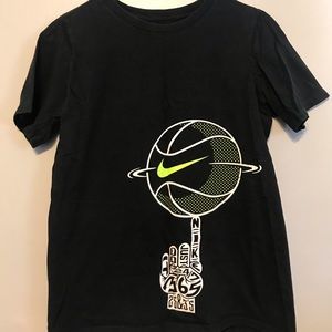 Boys Nike tee